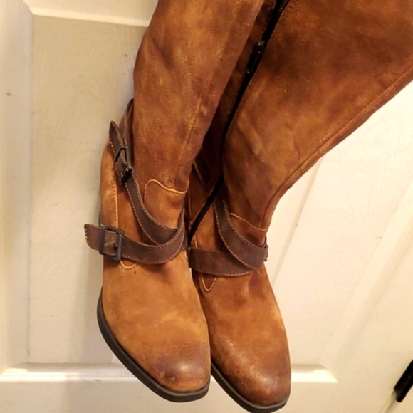 Dakota BOC by Born distressed brown suede riding boots size 8 - Picture 2 of 13